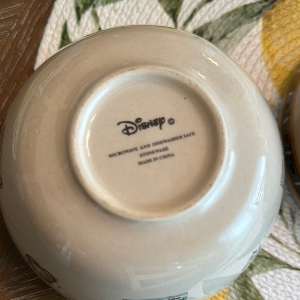 Disney Cream and Brown Bowls - Picture 7 of 7